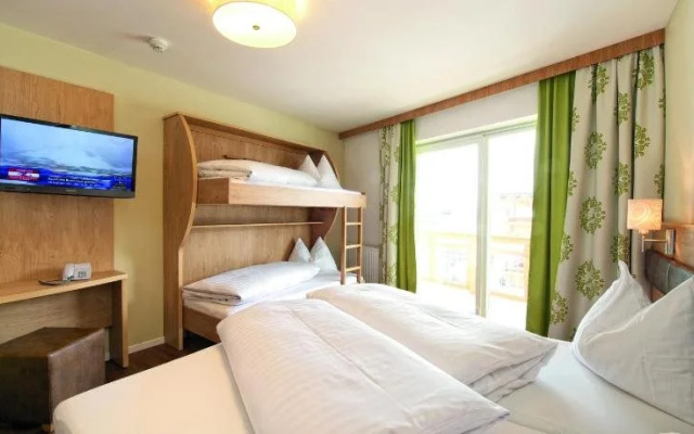 Hotel Alpina