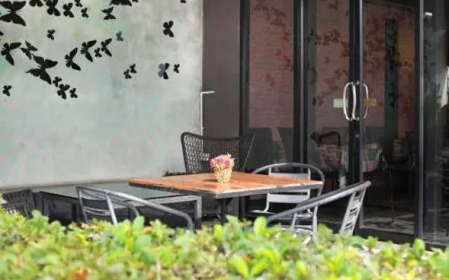 V Hotel Vajira