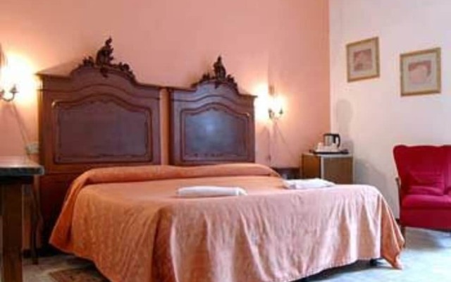 Hotel Dalì комната для гостей