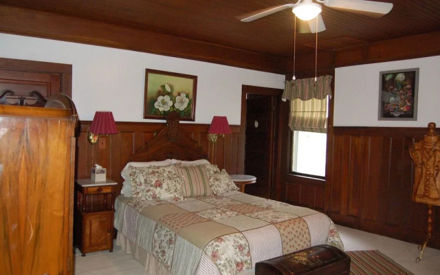 Mountain Laurel Inn