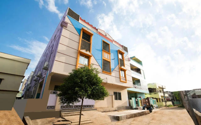 Sonika Grand by OYO Rooms