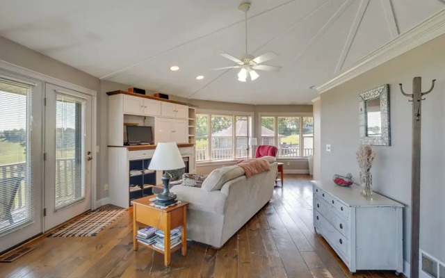 Panoramic Views: Hillside Millersburg Studio