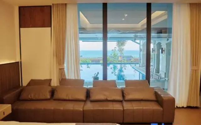Mountaintop Club Hotel