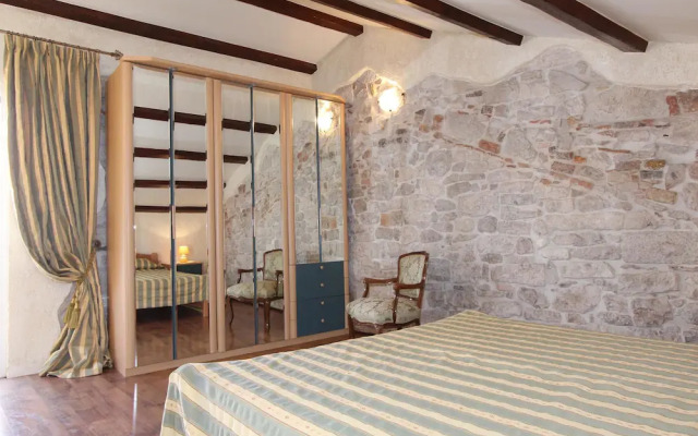 Apartment Midea