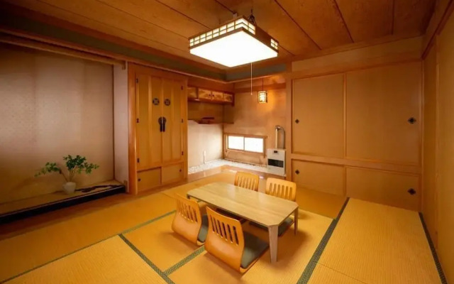 Nakamachi House