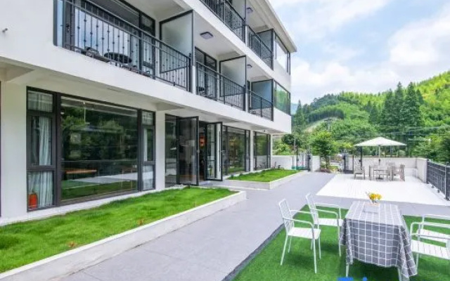One Bay Monthly Residence