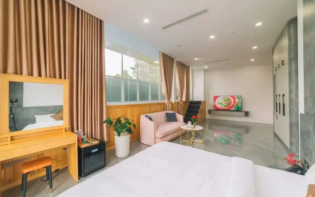 Quy Tai Premium Hotel