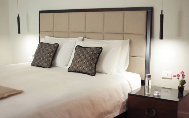 Ellen Hotel