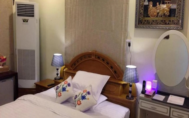 Kyaik Hto Hotel - The Golden Rock Pagoda