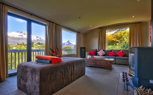 Style and comfort on Greenstone Place – Fernhill