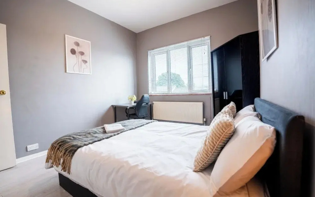 London City Escape - Stylish 2 Bedroom Apartment
