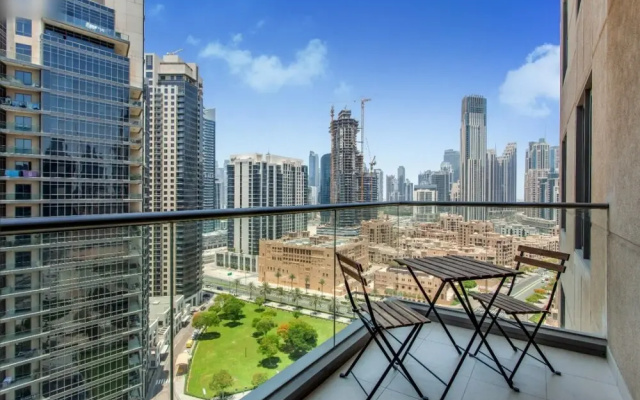 2 Min to Dubai Mall 1 BR
