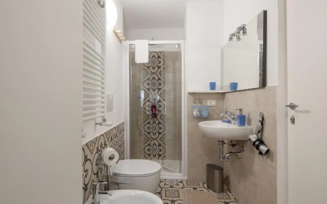 Casa GiGio 011030-LT-0223