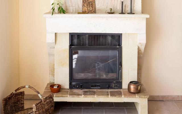Tranquil Home in Saint-Martin-de-Gurson, 15min from Saint Emilion's vineyard