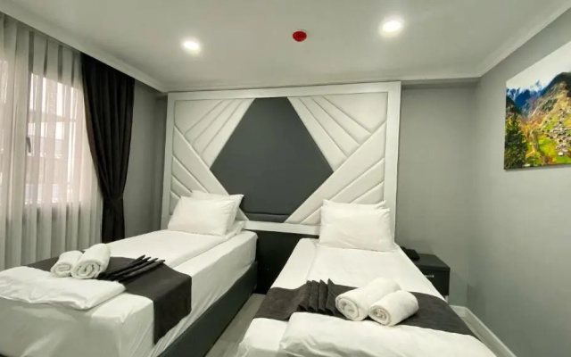 Heaven Suite Hotel