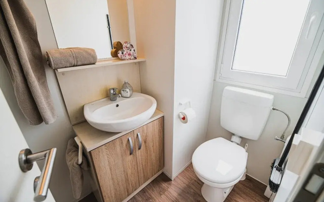 Waterside Retreat Mobile Homes With Thermal Riviera Tickets