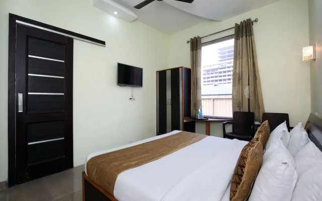 OYO 9956 Hotel Venus