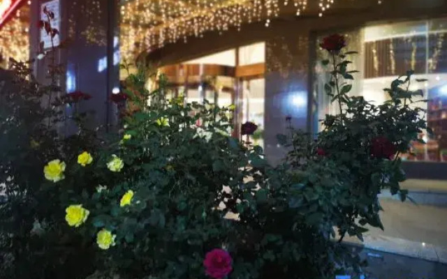 YanDongHotel