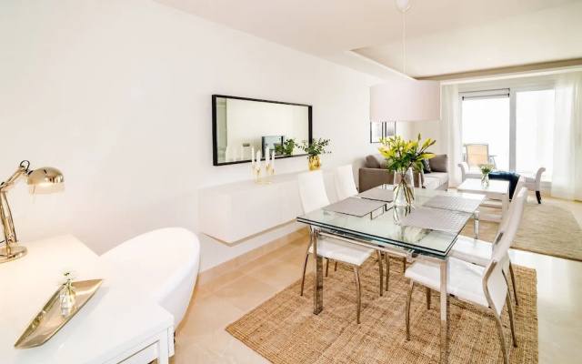 LAB-Modern 3 bedroom apart near beach