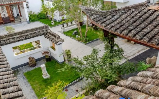 Jingxian Heheju Inn