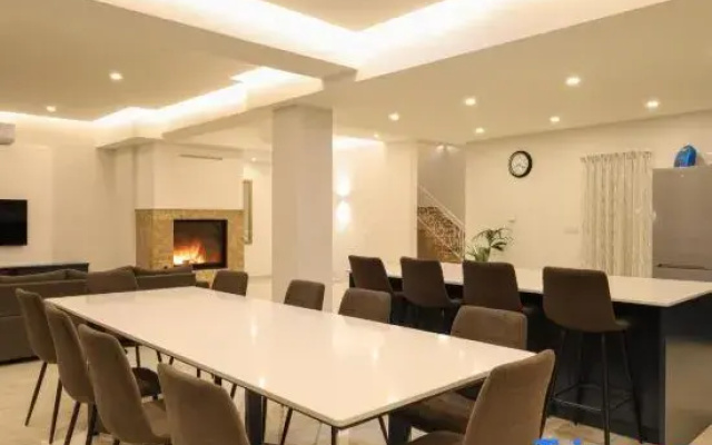 Magnifica - 6 bedrooms (sleeps 12+ 4 kids) Xaghra village