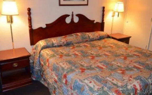 Americas Best Inn Scottsburg