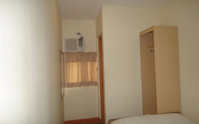 Anri Pension House