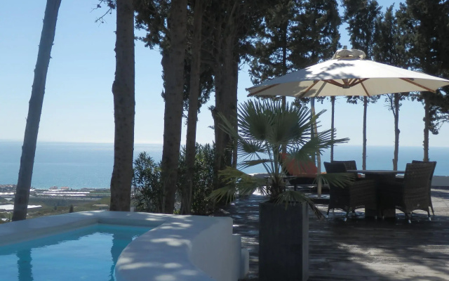 Appealing villa on the Costa del Sol with private pool