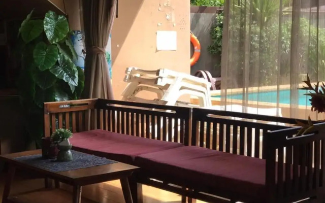 Teeraya Boutique Guesthouse - Hostel