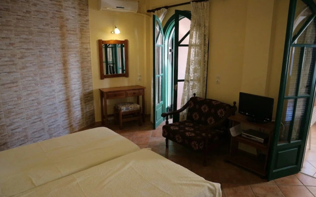 The Harmony - Beachfront sea View Apartment
