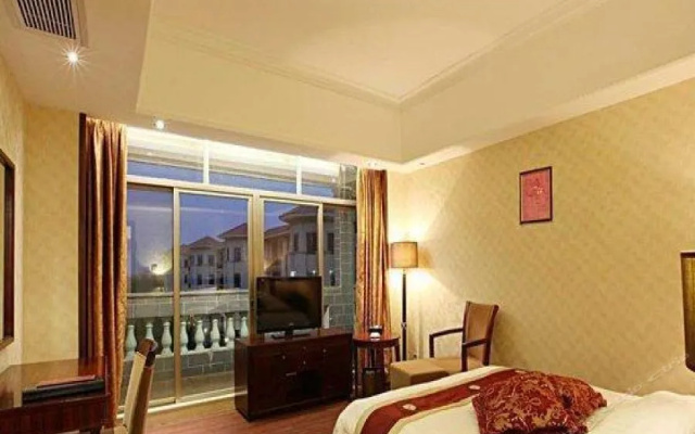 Donghu Grand Hotel