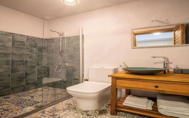 Güney'in 5 Odasi