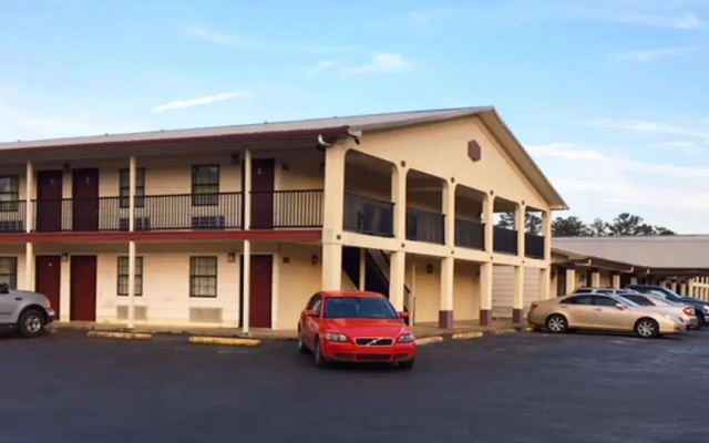 Budget Inn & Suites