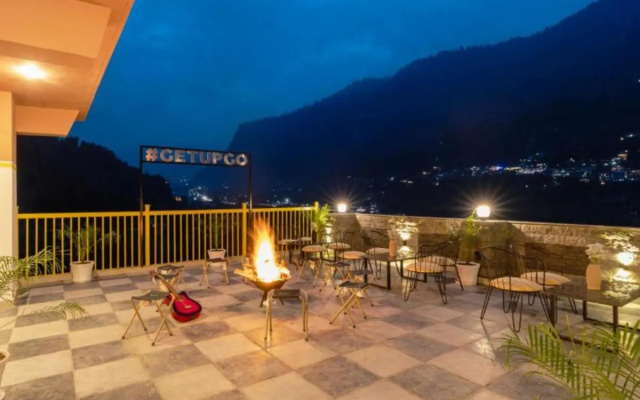 The Hosteller Old Manali Manu Temple