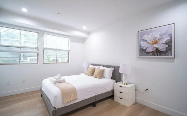 Stylish Private Room by Downtown LA
