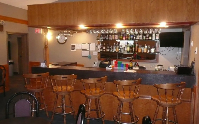 Sandstone Motel