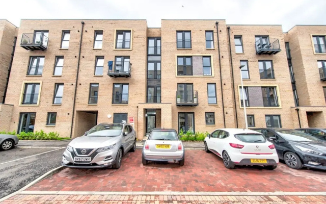 Bright 2BR Home Near Royal Mile