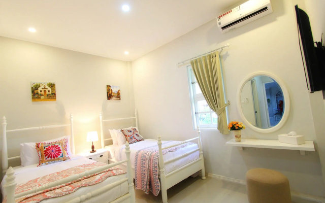 Omah Madam Bed & Breakfast