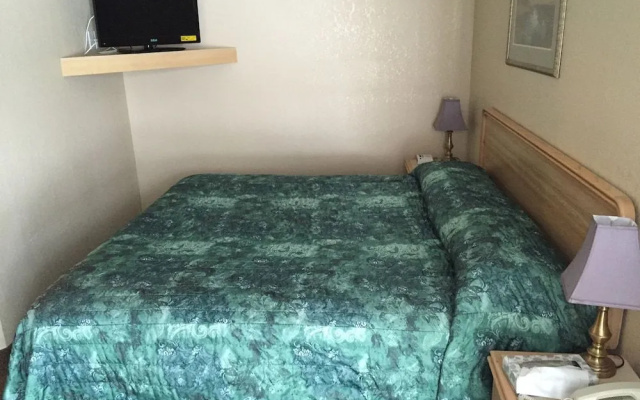Kings Hotel & Motel