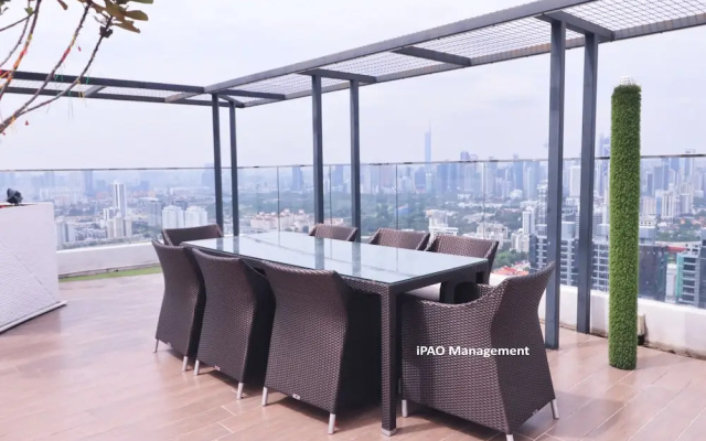 Reizz Residence