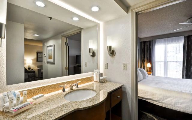 Homewood Suites by Hilton Phoenix-Biltmore
