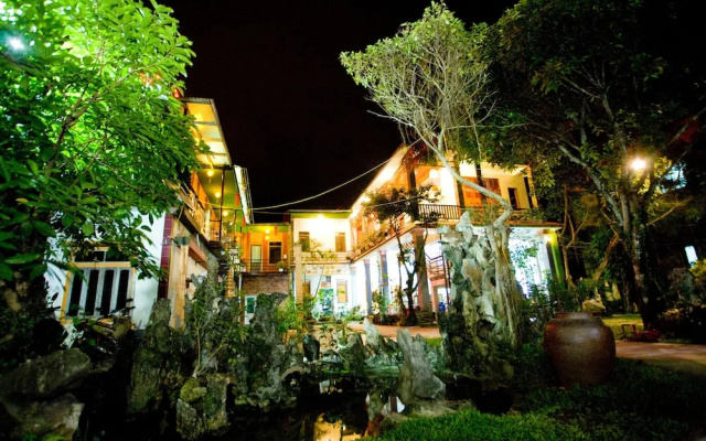 Phong Nha-Tuan Garden House