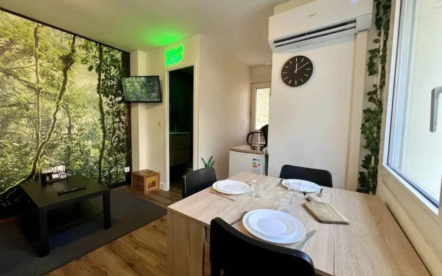 Quiet & Stylish Home With Garden