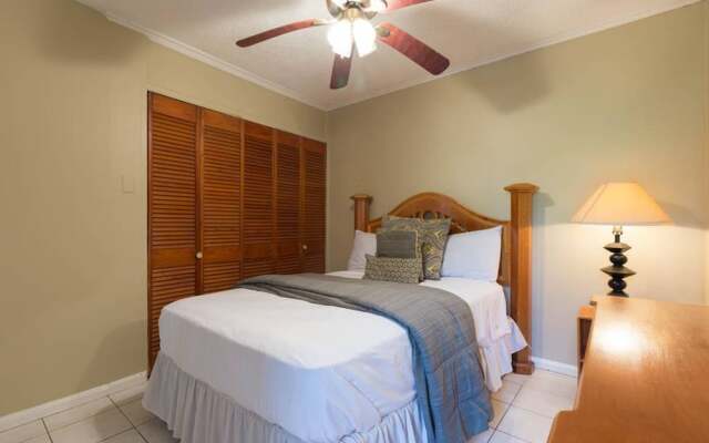 Отель Kingston Most Centrally Located One Bdrm комната для гостей
