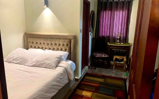 Sphinx Palace Guest House