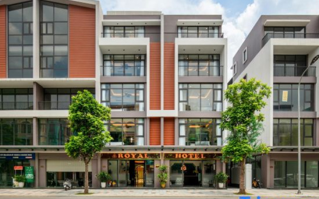 Royal Hotel - Vinhomes Ocean Park 3