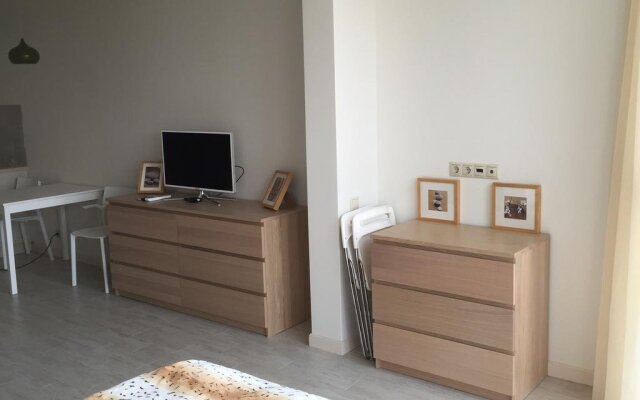 Отель Appartment on Voykova 27 Сочи комната для гостей