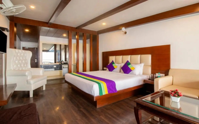 Ahr Hotel Radha Residency