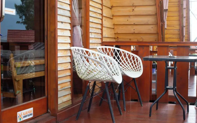 Diamond Cabin House