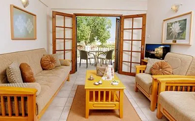Almond Holiday Village